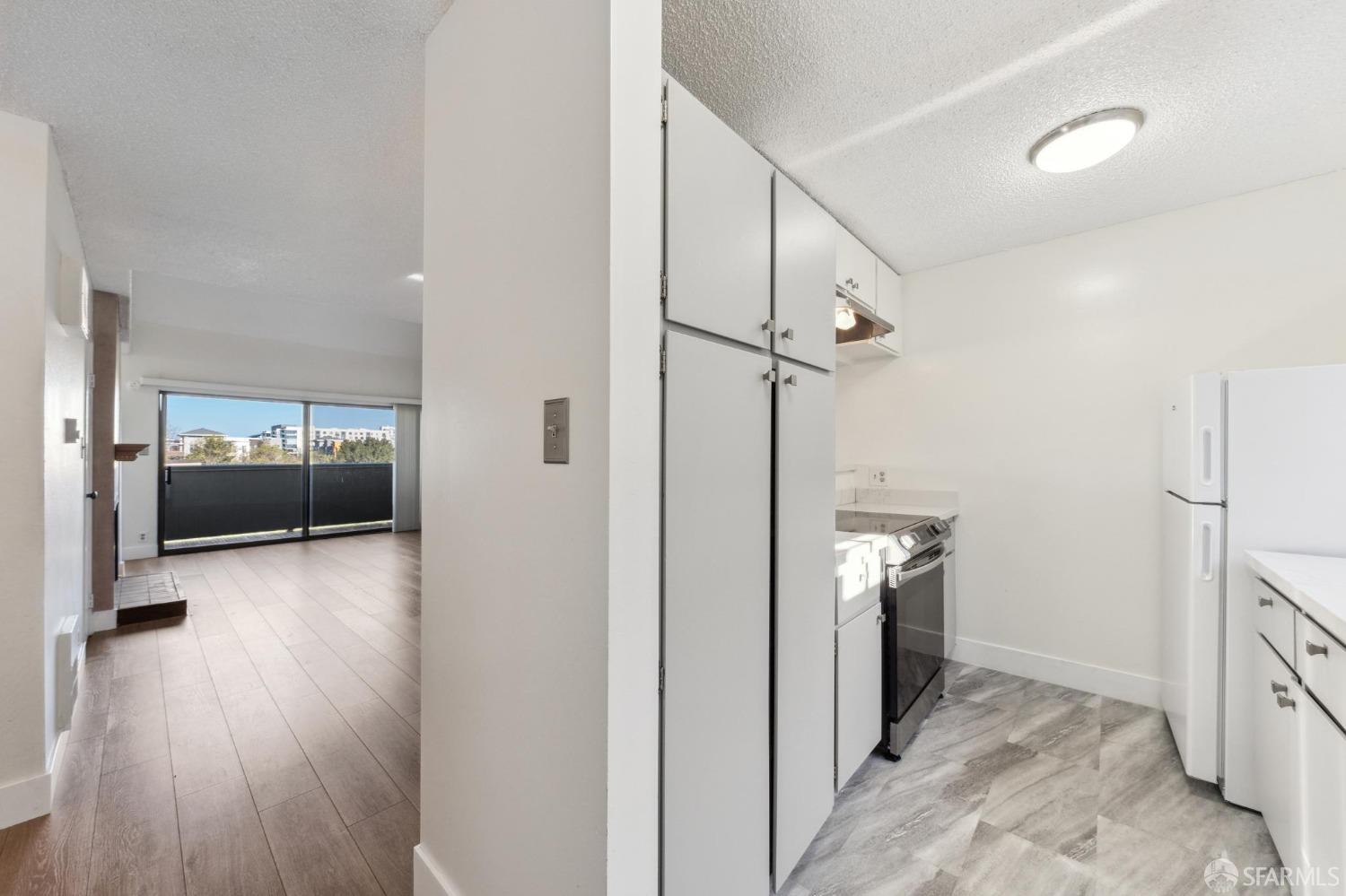 Detail Gallery Image 18 of 52 For 7 Embarcadero St #308,  Oakland,  CA 94607 - 2 Beds | 1/1 Baths