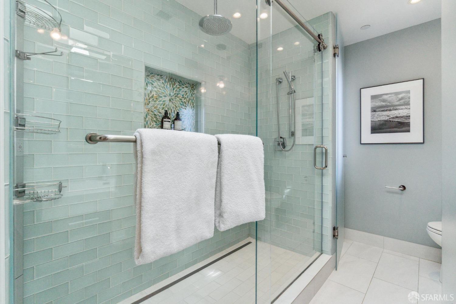 Detail Gallery Image 34 of 68 For 229 Montcalm St, San Francisco,  CA 94110 - 4 Beds | 2/1 Baths