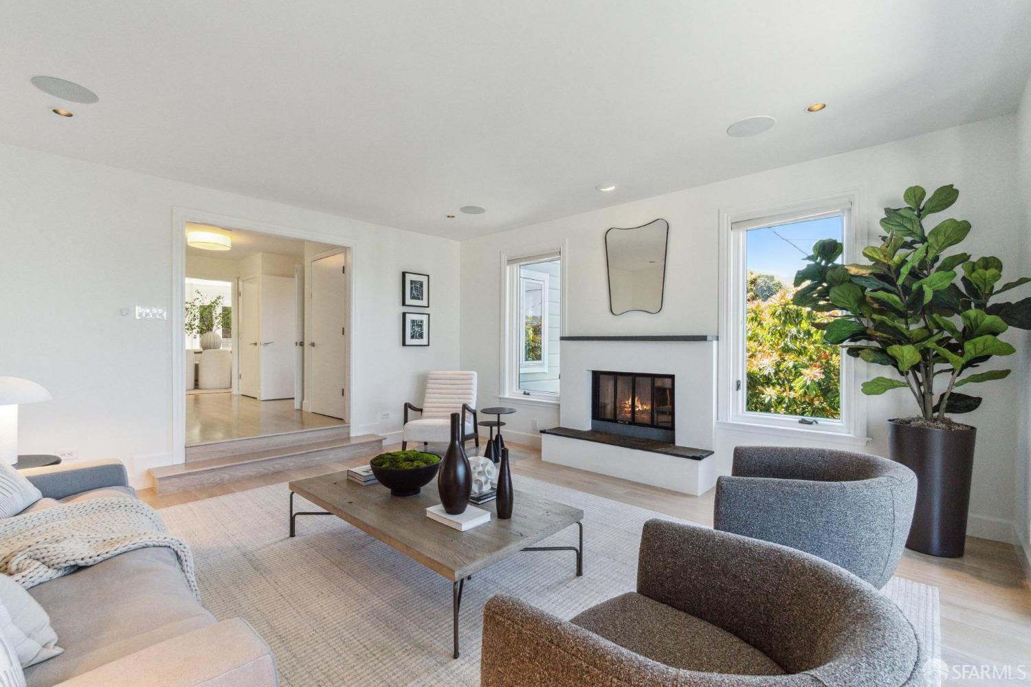 Detail Gallery Image 6 of 68 For 229 Montcalm St, San Francisco,  CA 94110 - 4 Beds | 2/1 Baths