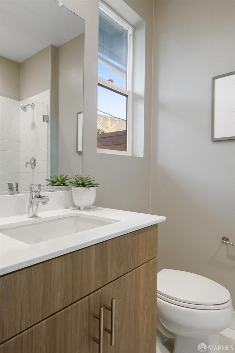 Detail Gallery Image 15 of 27 For 1515 Pullman Way, Oakland,  CA 94607 - 3 Beds | 3/1 Baths