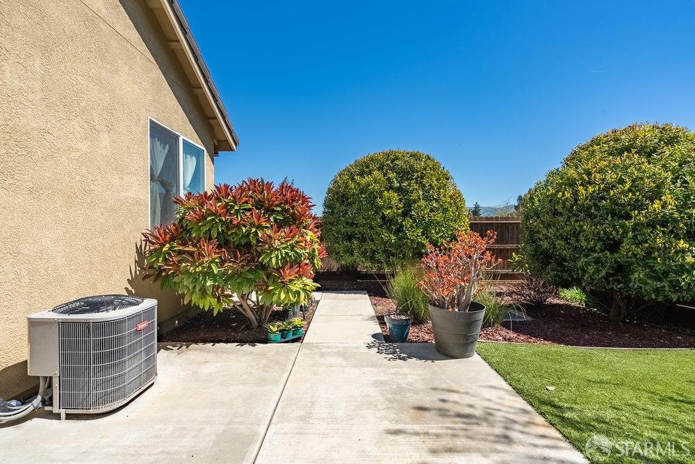 Detail Gallery Image 41 of 48 For 95 Los Altos Dr, Hollister,  CA 95023 - 4 Beds | 2 Baths