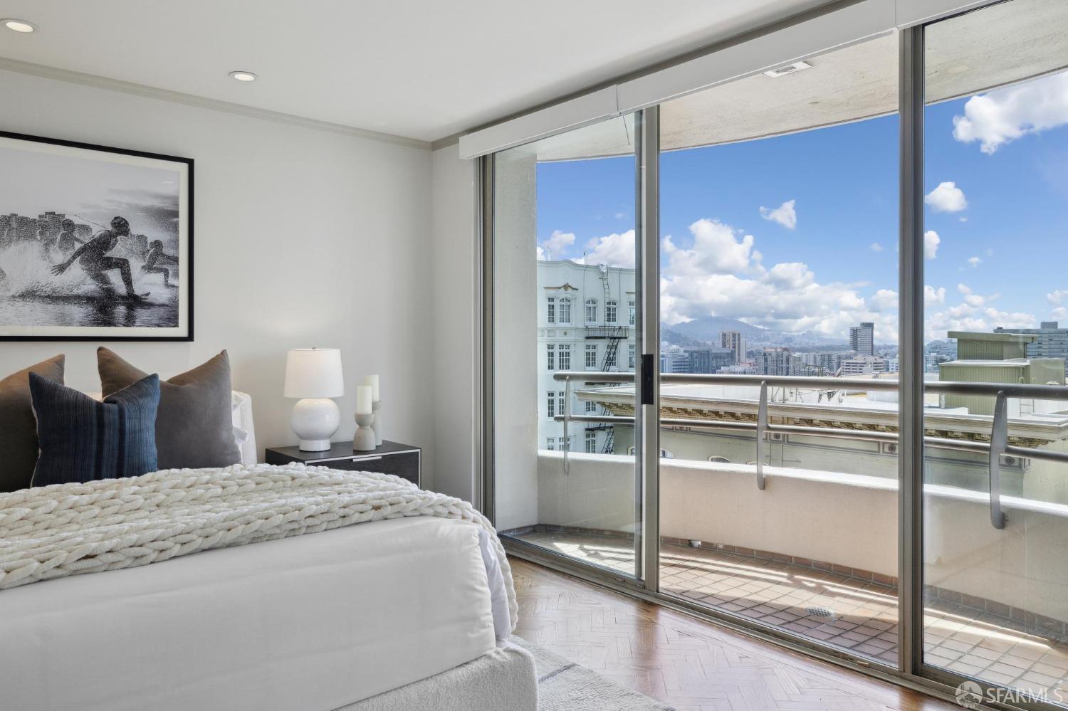 Detail Gallery Image 62 of 89 For 1220 Jones St #501,  San Francisco,  CA 94109 - 3 Beds | 3 Baths