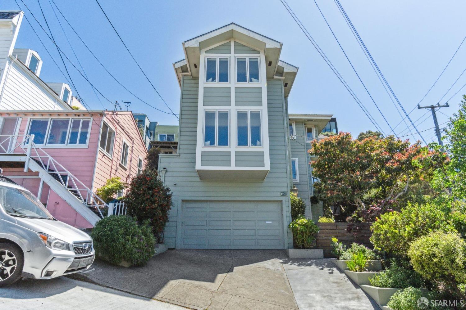 Detail Gallery Image 60 of 68 For 229 Montcalm St, San Francisco,  CA 94110 - 4 Beds | 2/1 Baths
