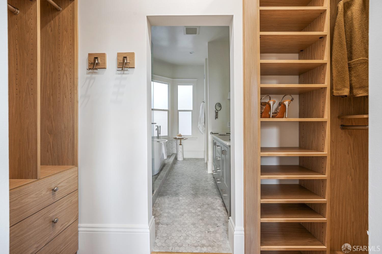 Detail Gallery Image 22 of 52 For 1756 Leavenworth St, San Francisco,  CA 94109 - 4 Beds | 4 Baths