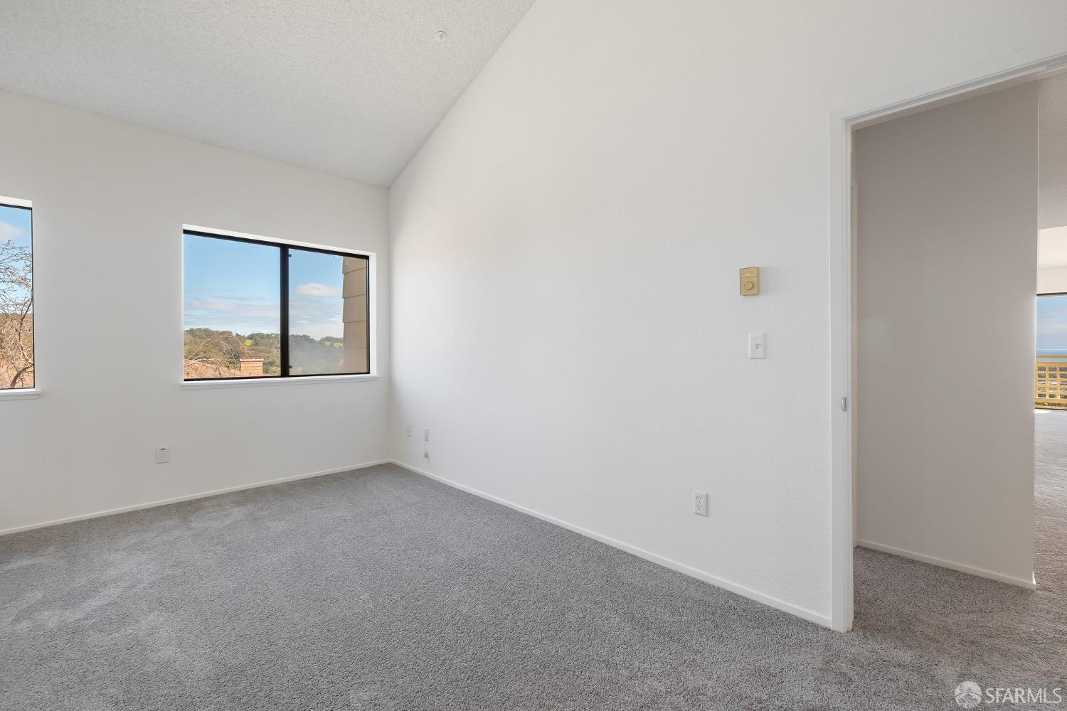 Detail Gallery Image 27 of 38 For 207 Oak Ct #207,  Daly City,  CA 94014 - 3 Beds | 2 Baths