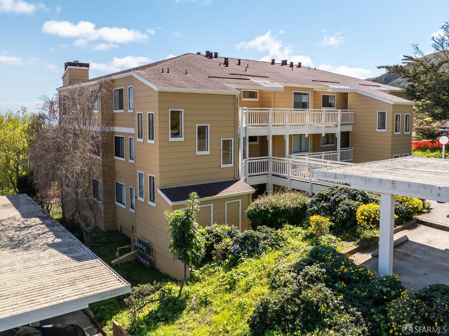 Detail Gallery Image 34 of 38 For 207 Oak Ct #207,  Daly City,  CA 94014 - 3 Beds | 2 Baths