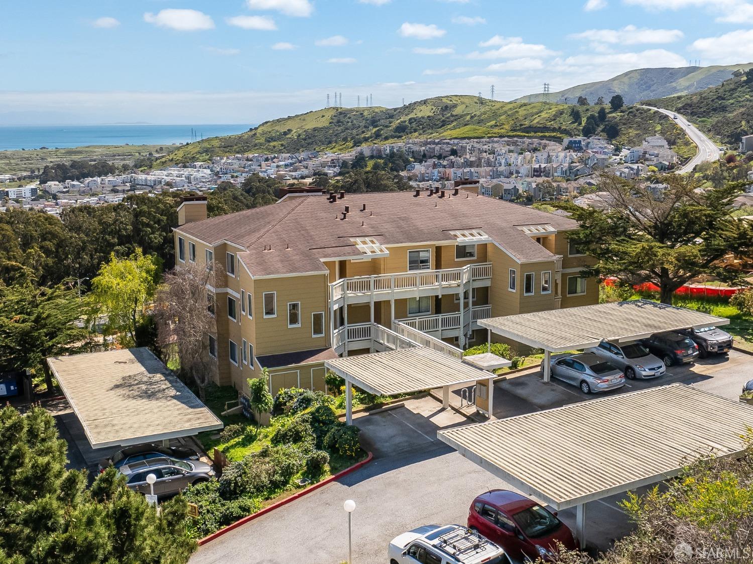 Detail Gallery Image 32 of 38 For 207 Oak Ct #207,  Daly City,  CA 94014 - 3 Beds | 2 Baths