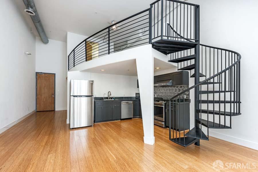 Detail Gallery Image 1 of 1 For 18 Lansing St #303,  San Francisco,  CA 94105 - 1 Beds | 1/1 Baths