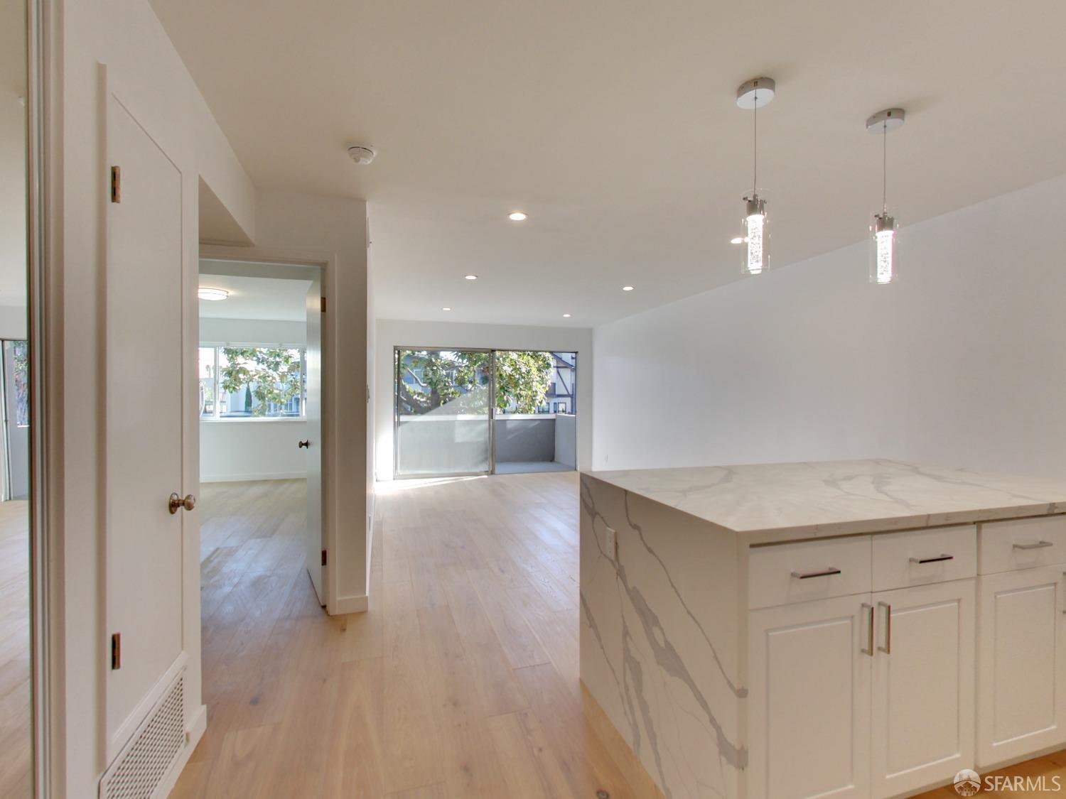 Detail Gallery Image 5 of 11 For 1500 Newlands Ave, Burlingame,  CA 94010 - – Beds | – Baths