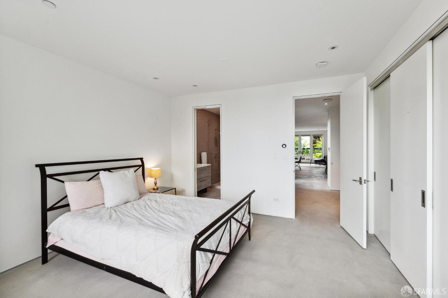 Detail Gallery Image 44 of 50 For 1947 Oakdale Ave #1,  San Francisco,  CA 94124 - 3 Beds | 3/1 Baths