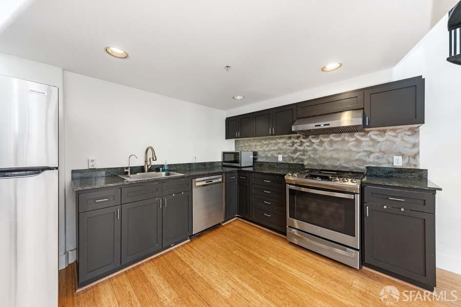 Detail Gallery Image 5 of 18 For 18 Lansing St #303,  San Francisco,  CA 94105 - 1 Beds | 1/1 Baths