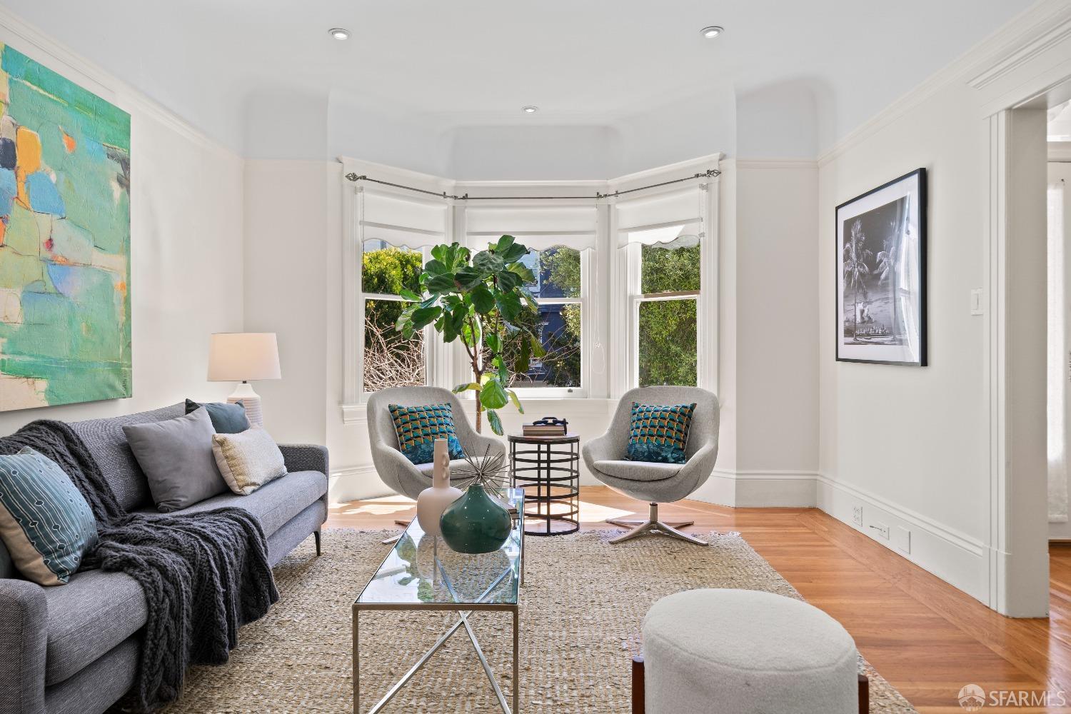 Detail Gallery Image 6 of 33 For 209 Cole St, San Francisco,  CA 94117 - 2 Beds | 1 Baths