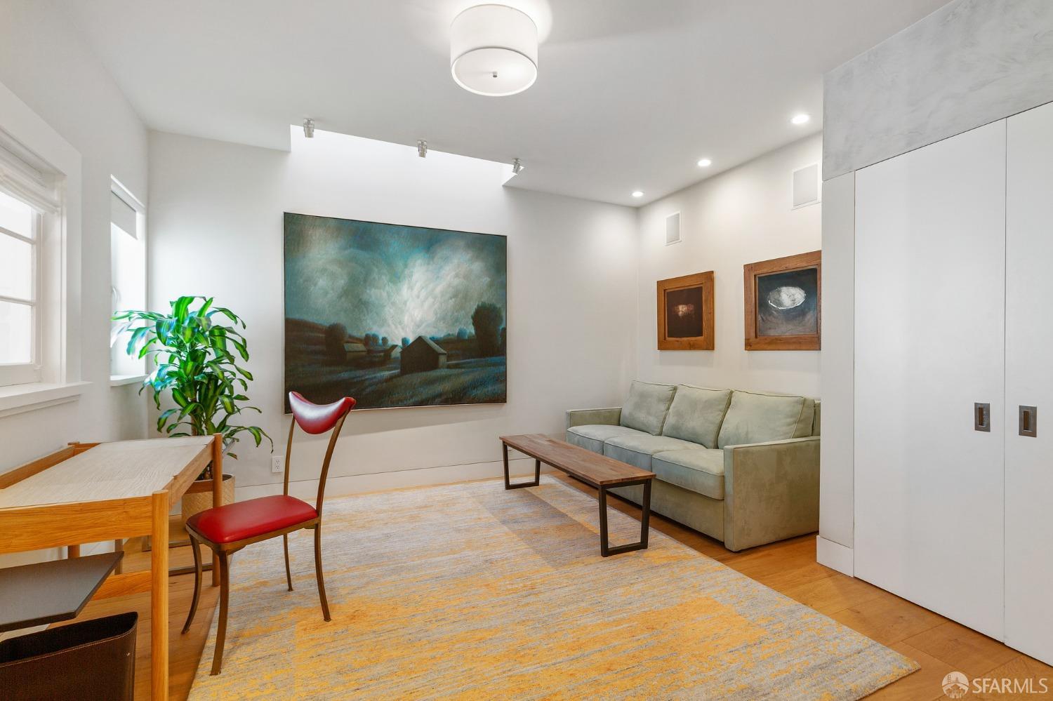 Detail Gallery Image 14 of 72 For 1338 Filbert St a,  San Francisco,  CA 94109 - 4 Beds | 4/2 Baths
