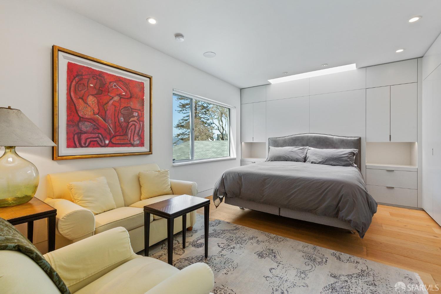 Detail Gallery Image 44 of 72 For 1338 Filbert St a,  San Francisco,  CA 94109 - 4 Beds | 4/2 Baths