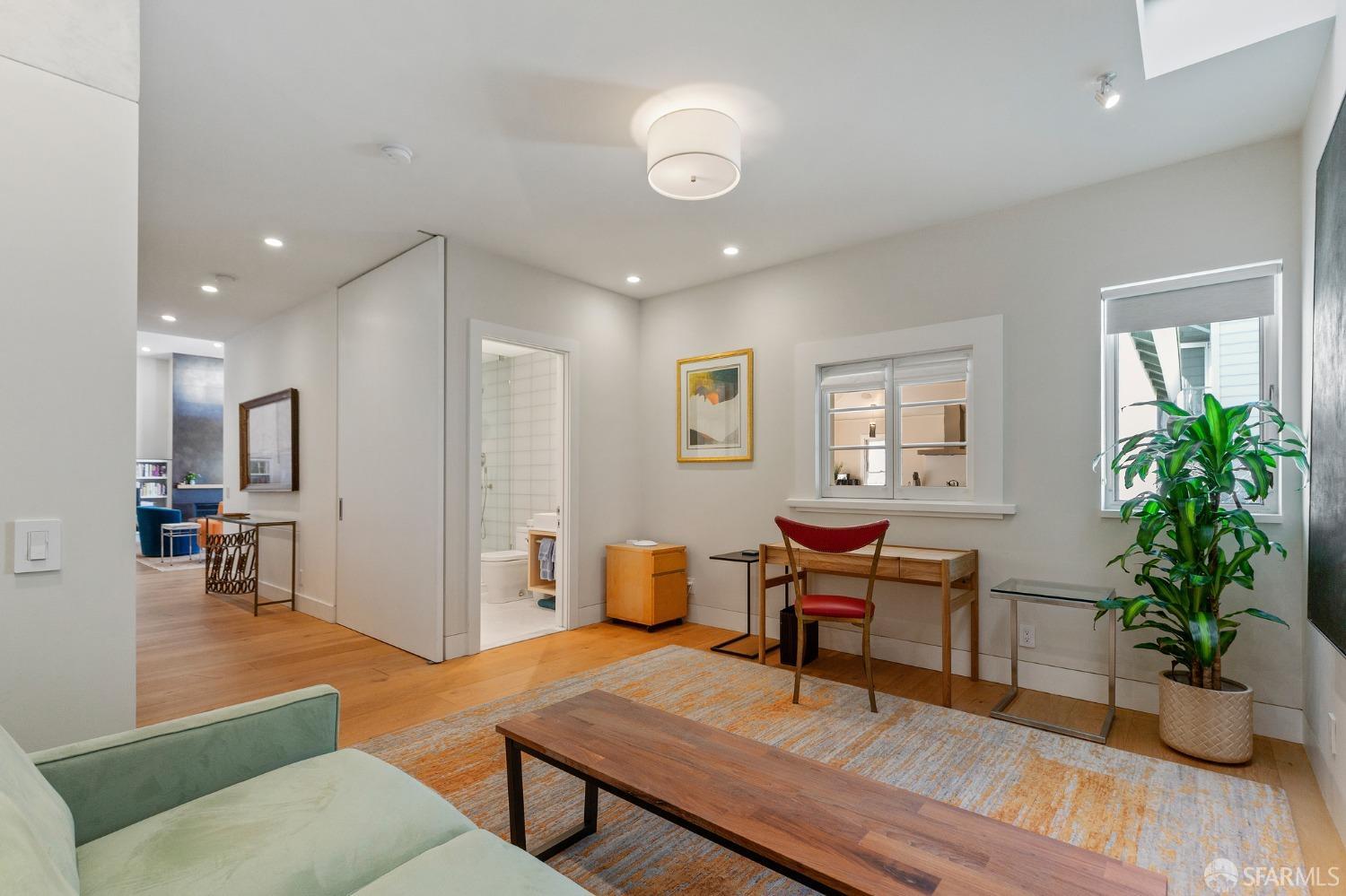 Detail Gallery Image 15 of 72 For 1338 Filbert St a,  San Francisco,  CA 94109 - 4 Beds | 4/2 Baths