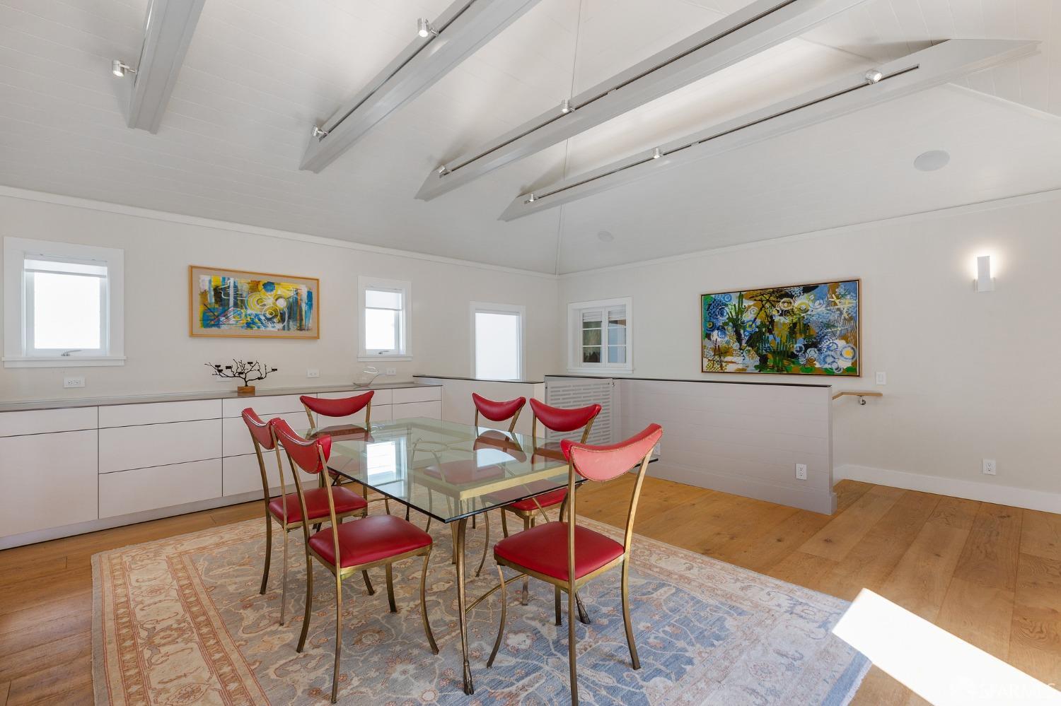 Detail Gallery Image 28 of 72 For 1338 Filbert St a,  San Francisco,  CA 94109 - 4 Beds | 4/2 Baths