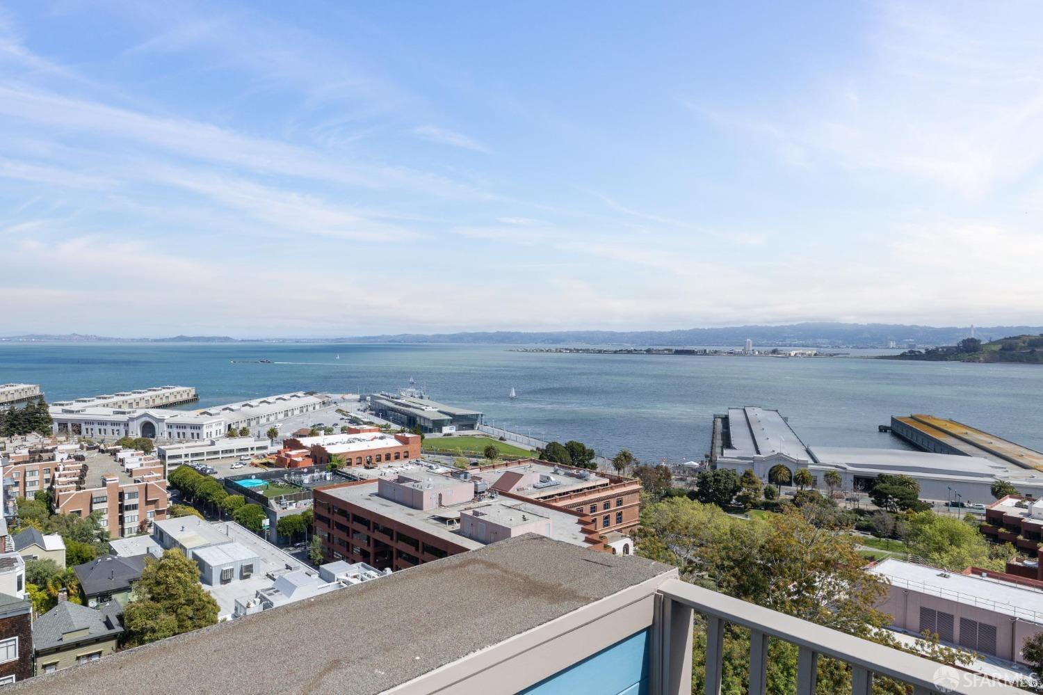 Detail Gallery Image 51 of 63 For 21 Alta St #C,  San Francisco,  CA 94133 - 1 Beds | 2 Baths