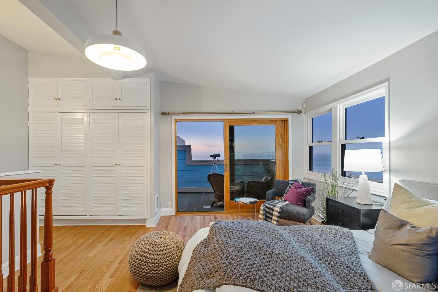 Detail Gallery Image 8 of 63 For 21 Alta St #C,  San Francisco,  CA 94133 - 1 Beds | 2 Baths