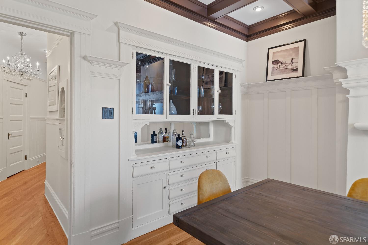 Detail Gallery Image 10 of 33 For 209 Cole St, San Francisco,  CA 94117 - 2 Beds | 1 Baths