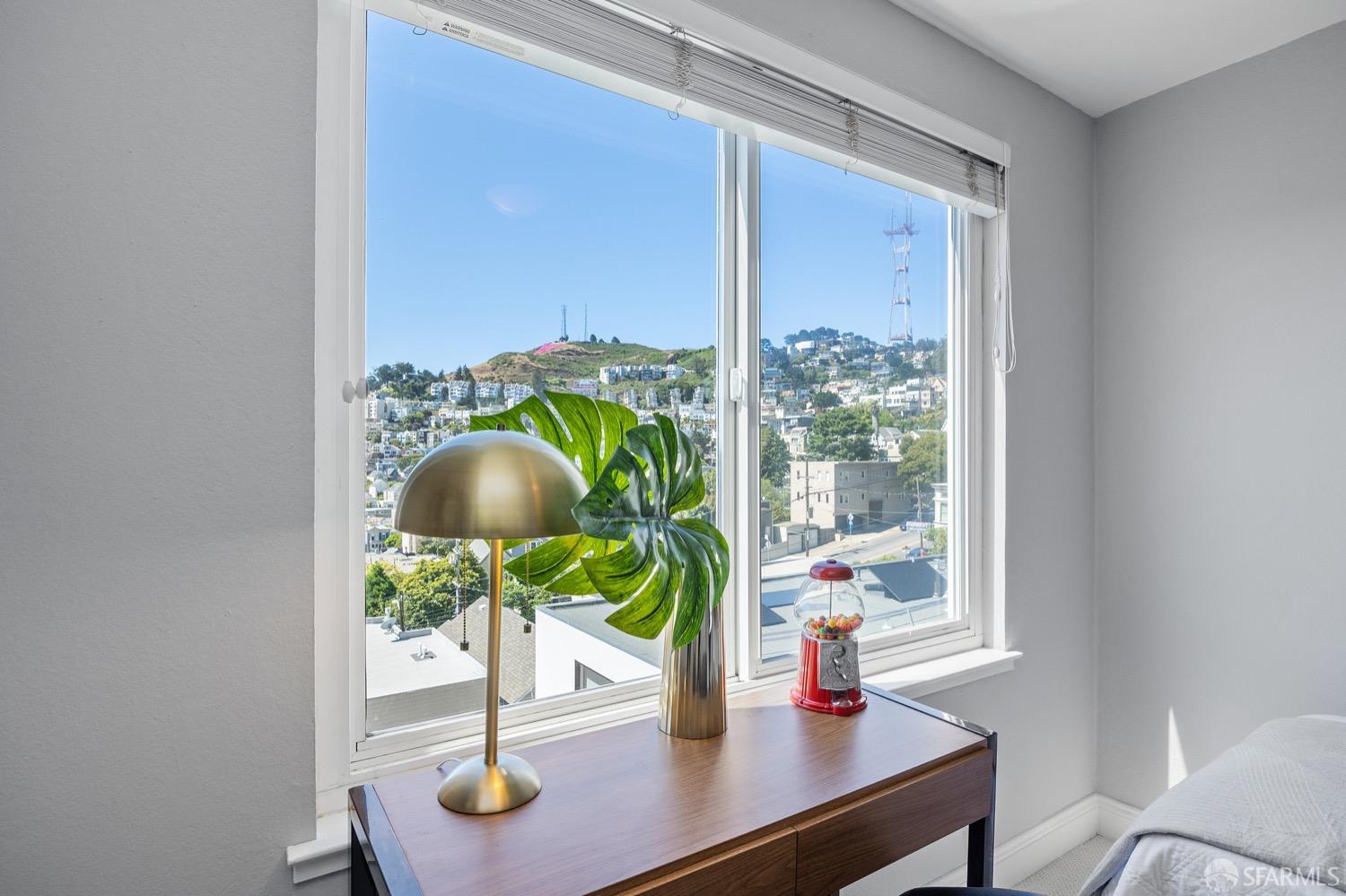 Detail Gallery Image 19 of 35 For 95 Saturn St, San Francisco,  CA 94114 - 3 Beds | 2 Baths