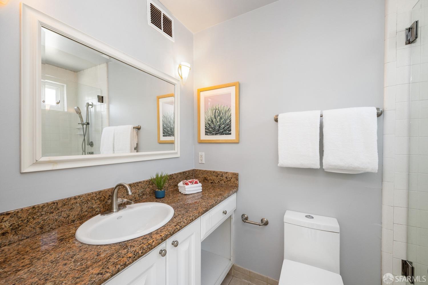 Detail Gallery Image 16 of 35 For 95 Saturn St, San Francisco,  CA 94114 - 3 Beds | 2 Baths