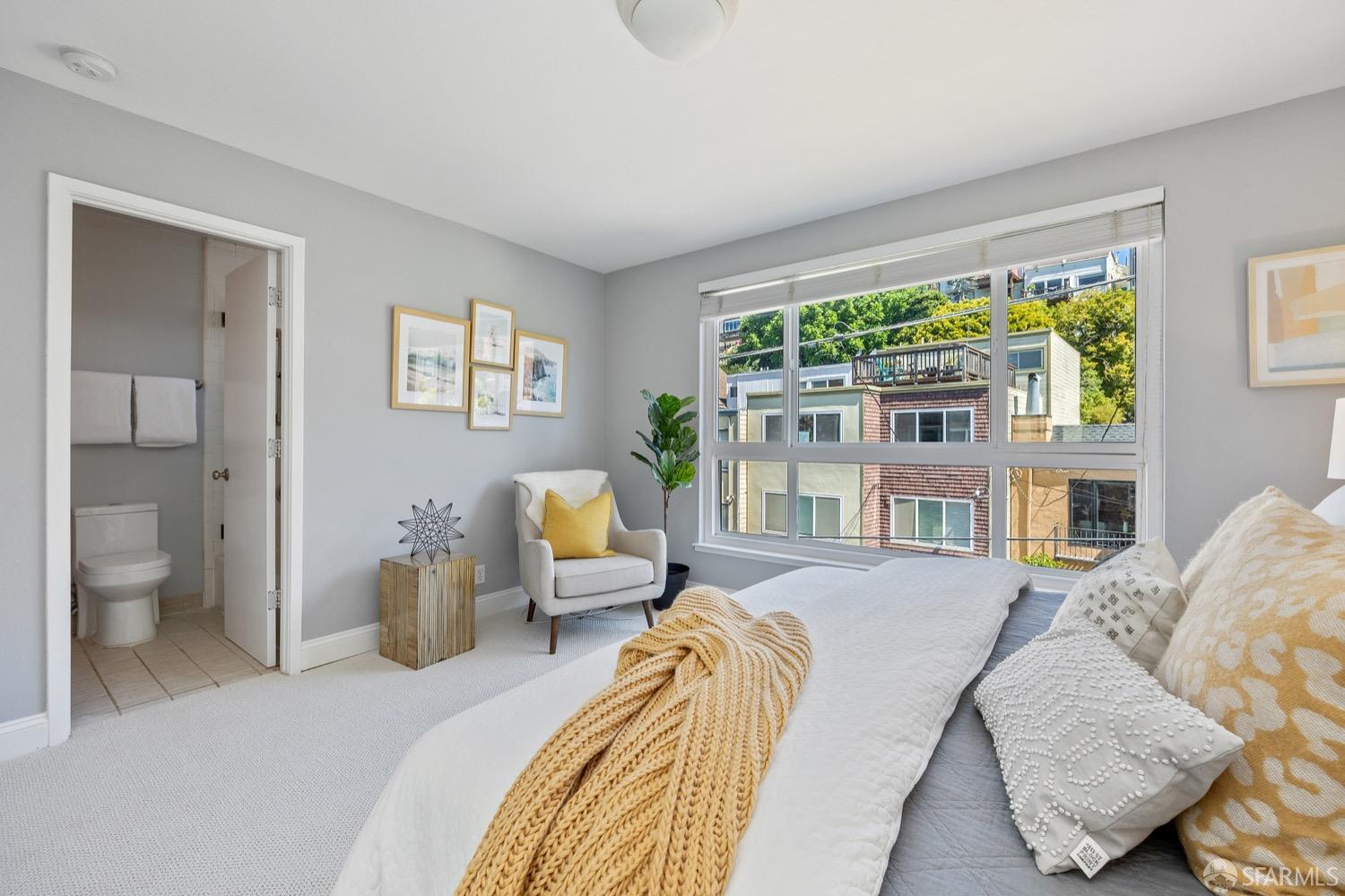 Detail Gallery Image 14 of 35 For 95 Saturn St, San Francisco,  CA 94114 - 3 Beds | 2 Baths