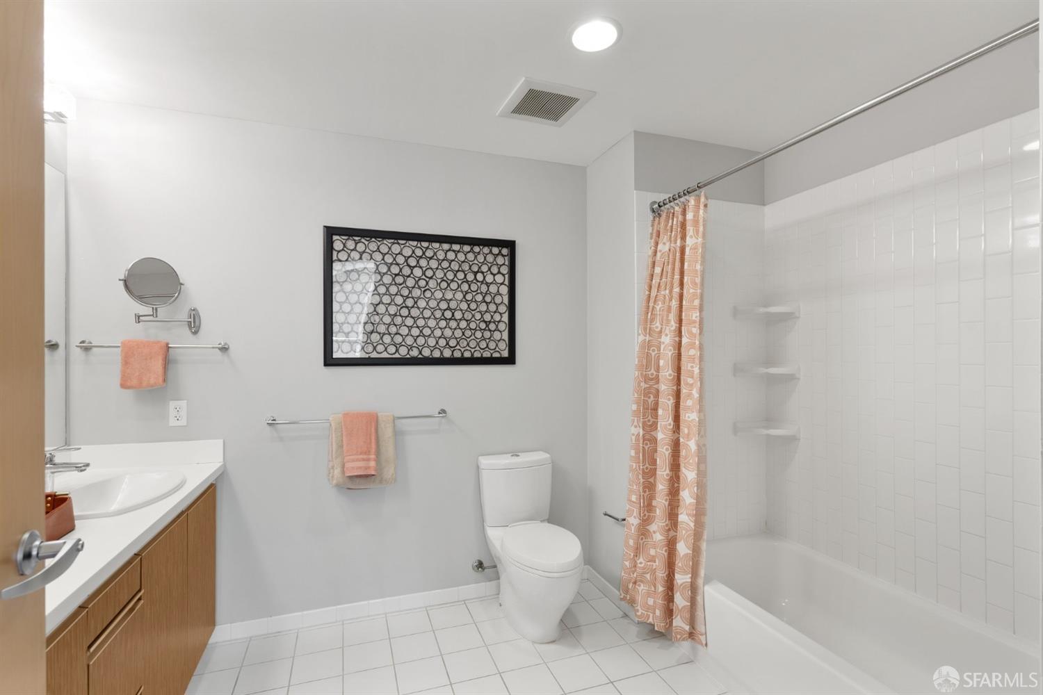 Detail Gallery Image 14 of 27 For 5800 3rd St #1404,  San Francisco,  CA 94124 - 3 Beds | 2 Baths