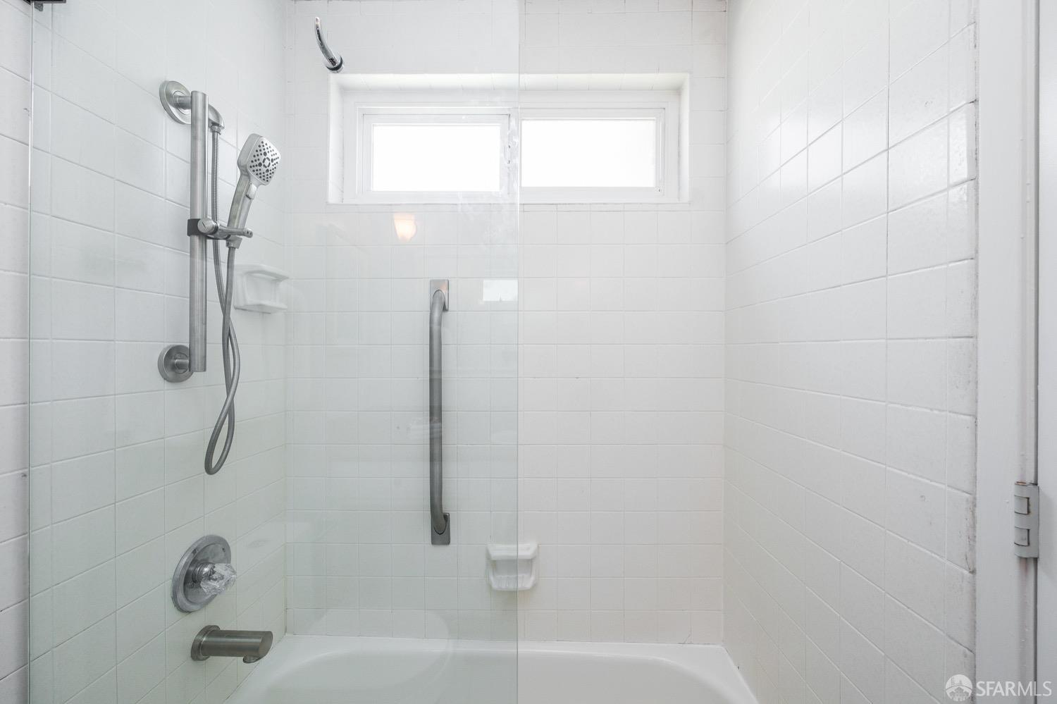Detail Gallery Image 17 of 35 For 95 Saturn St, San Francisco,  CA 94114 - 3 Beds | 2 Baths