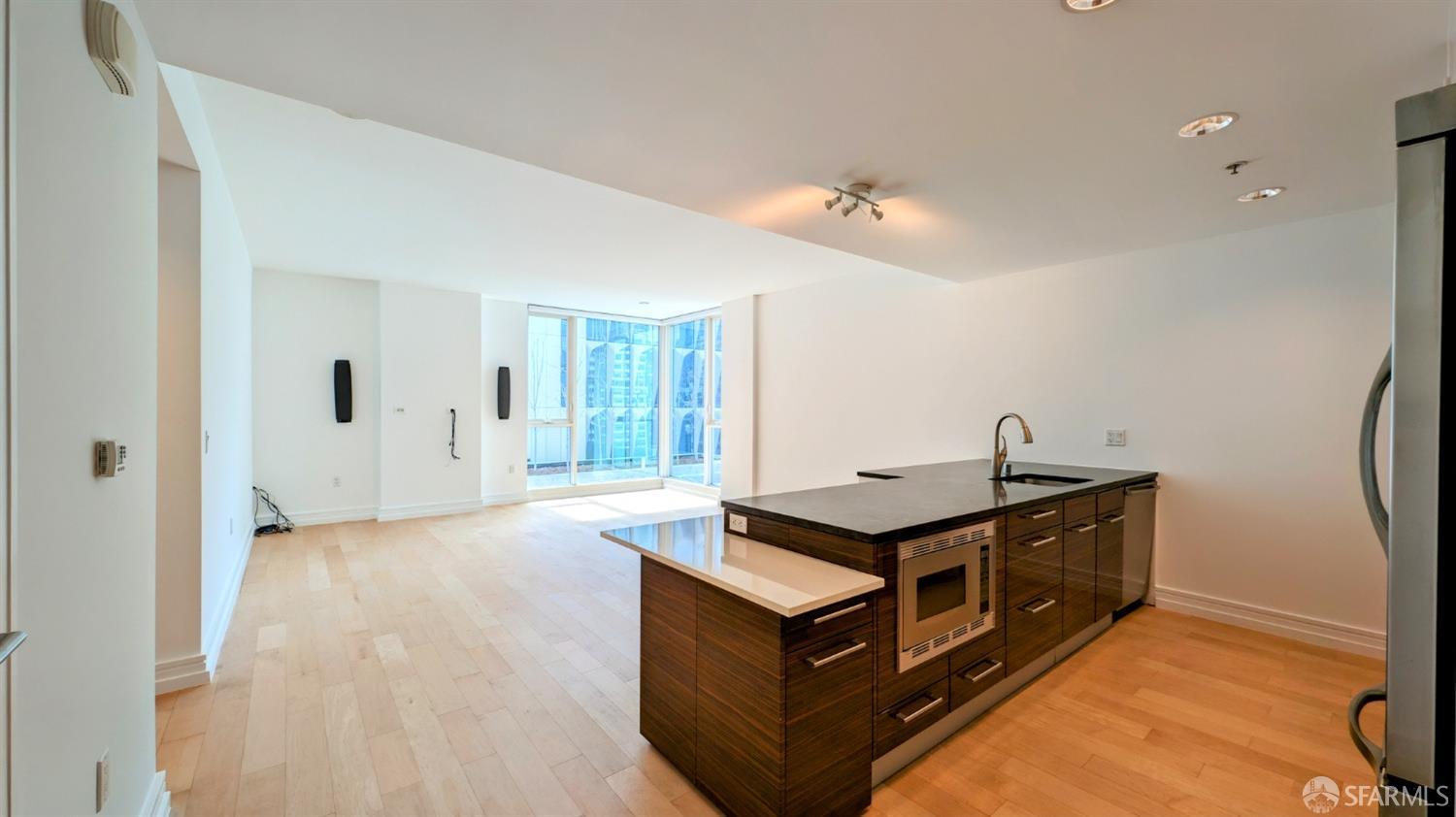 Detail Gallery Image 1 of 20 For 631 Folsom St 11c,  San Francisco,  CA 94107 - 2 Beds | 2 Baths