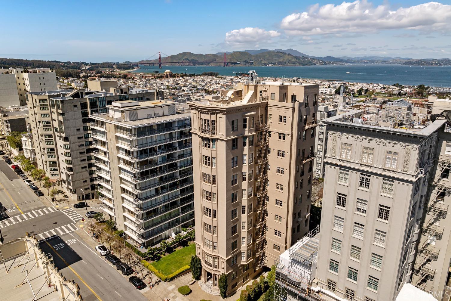 Detail Gallery Image 34 of 36 For 1960 Broadway St #7,  San Francisco,  CA 94109 - 3 Beds | 3 Baths