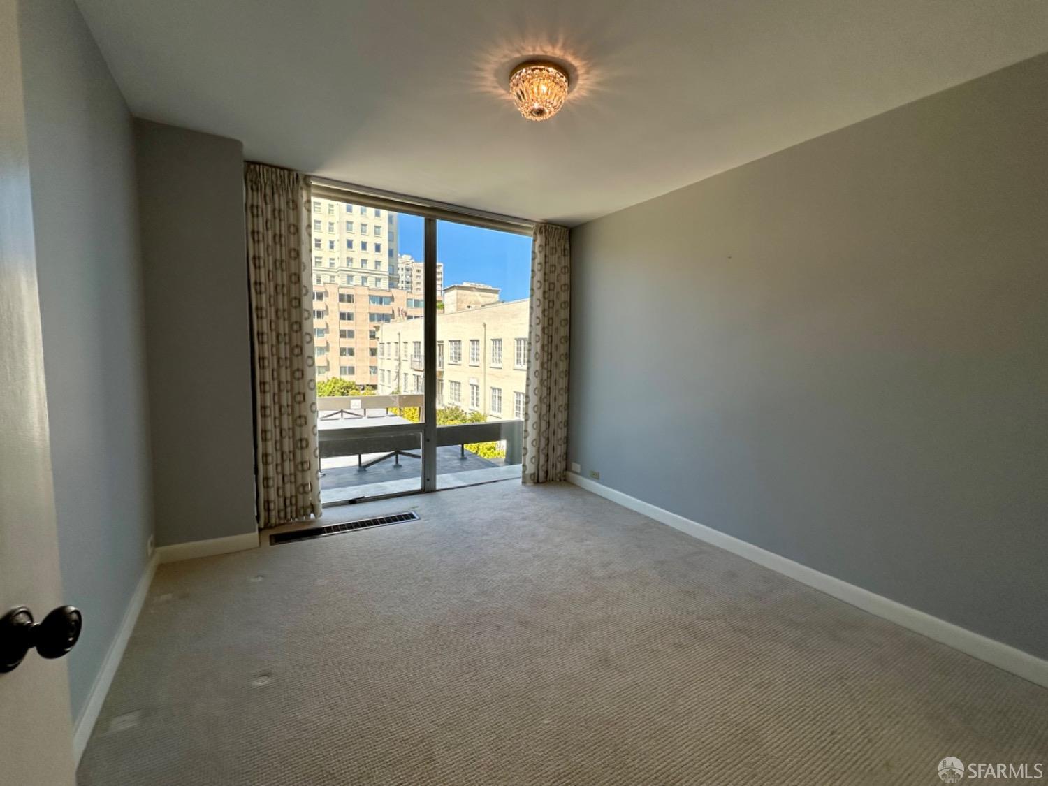 Detail Gallery Image 23 of 42 For 1750 Taylor St #202,  San Francisco,  CA 94133 - 2 Beds | 2 Baths