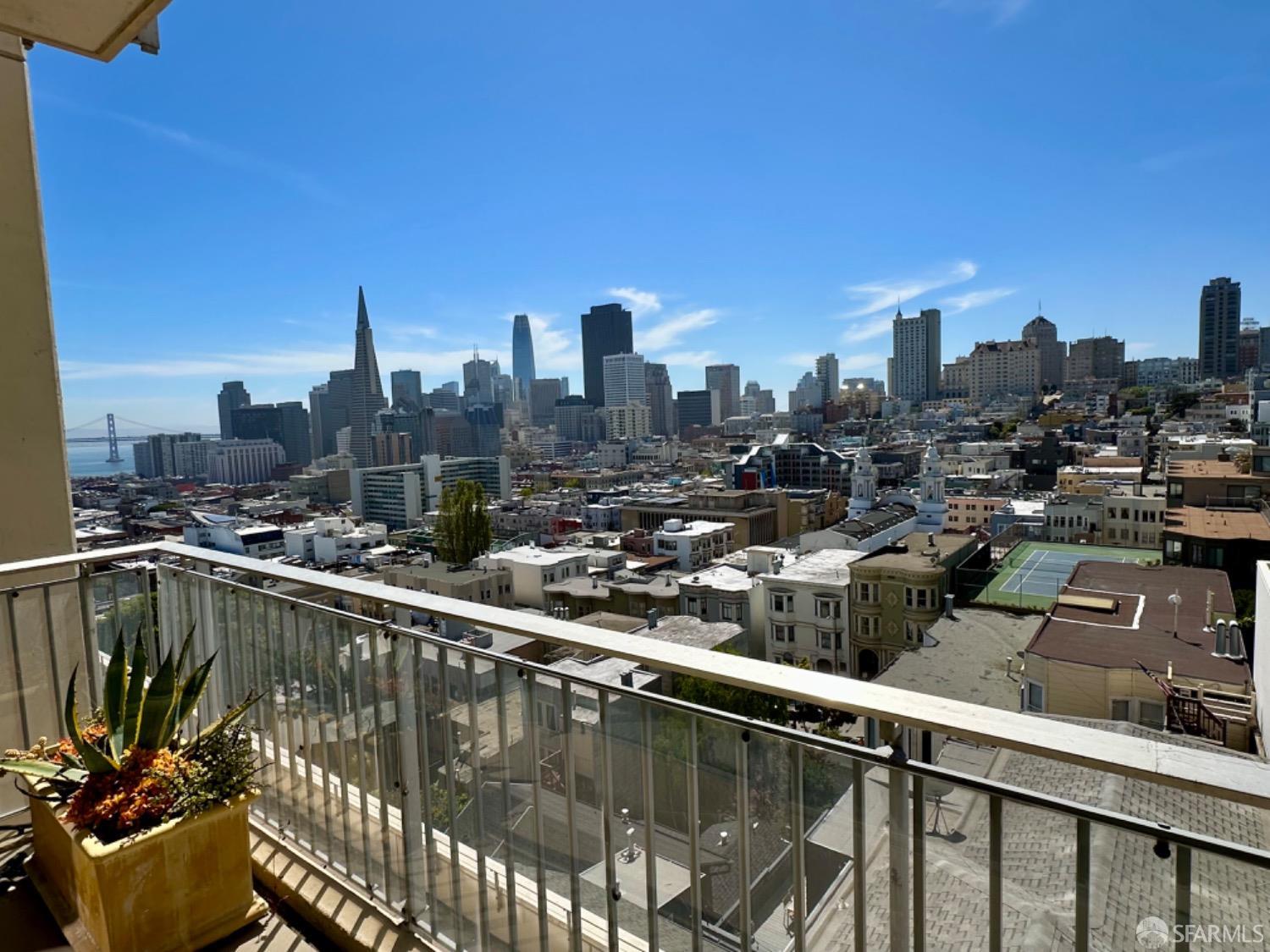 Detail Gallery Image 11 of 42 For 1750 Taylor St #202,  San Francisco,  CA 94133 - 2 Beds | 2 Baths