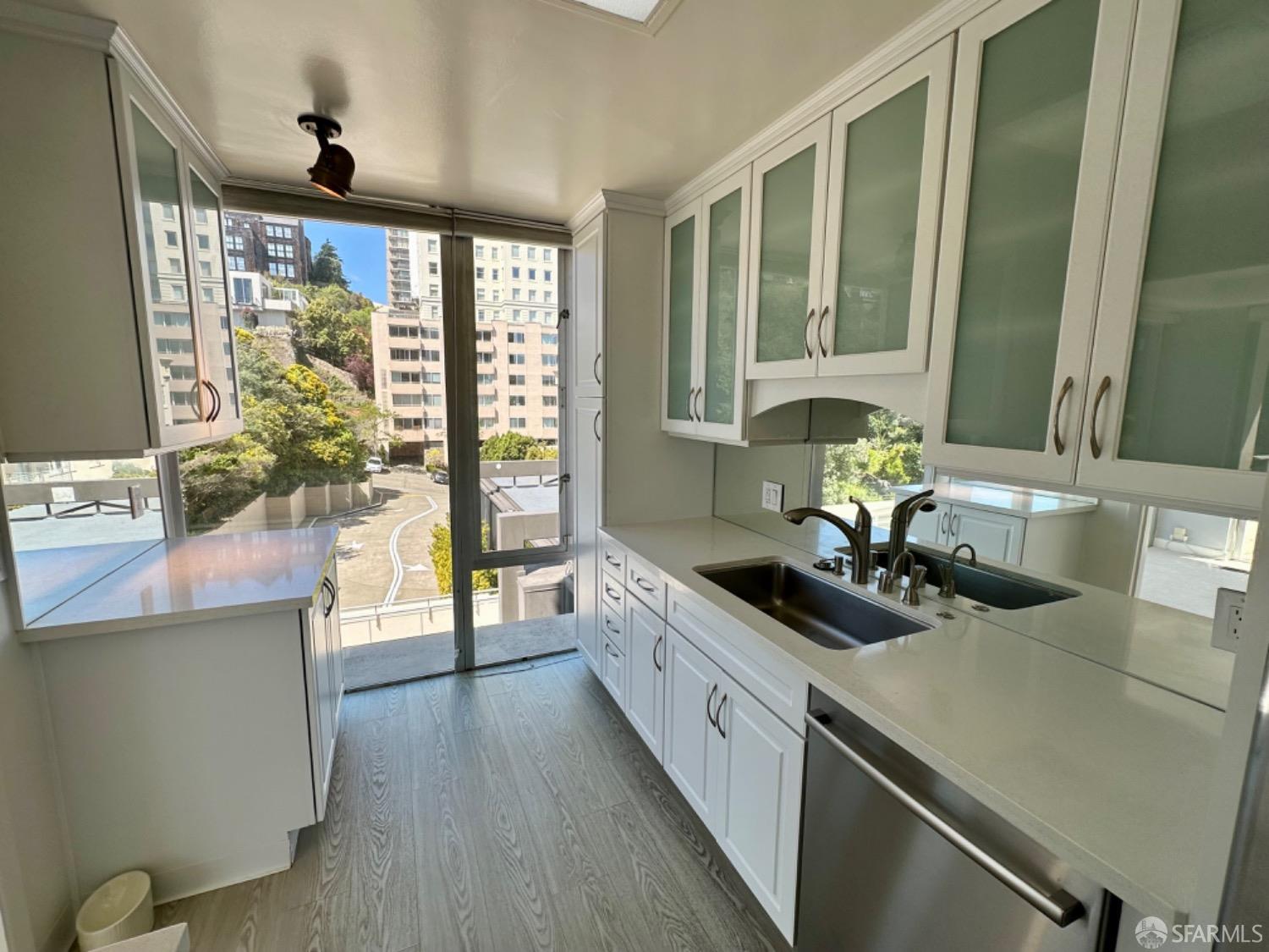 Detail Gallery Image 28 of 42 For 1750 Taylor St #202,  San Francisco,  CA 94133 - 2 Beds | 2 Baths