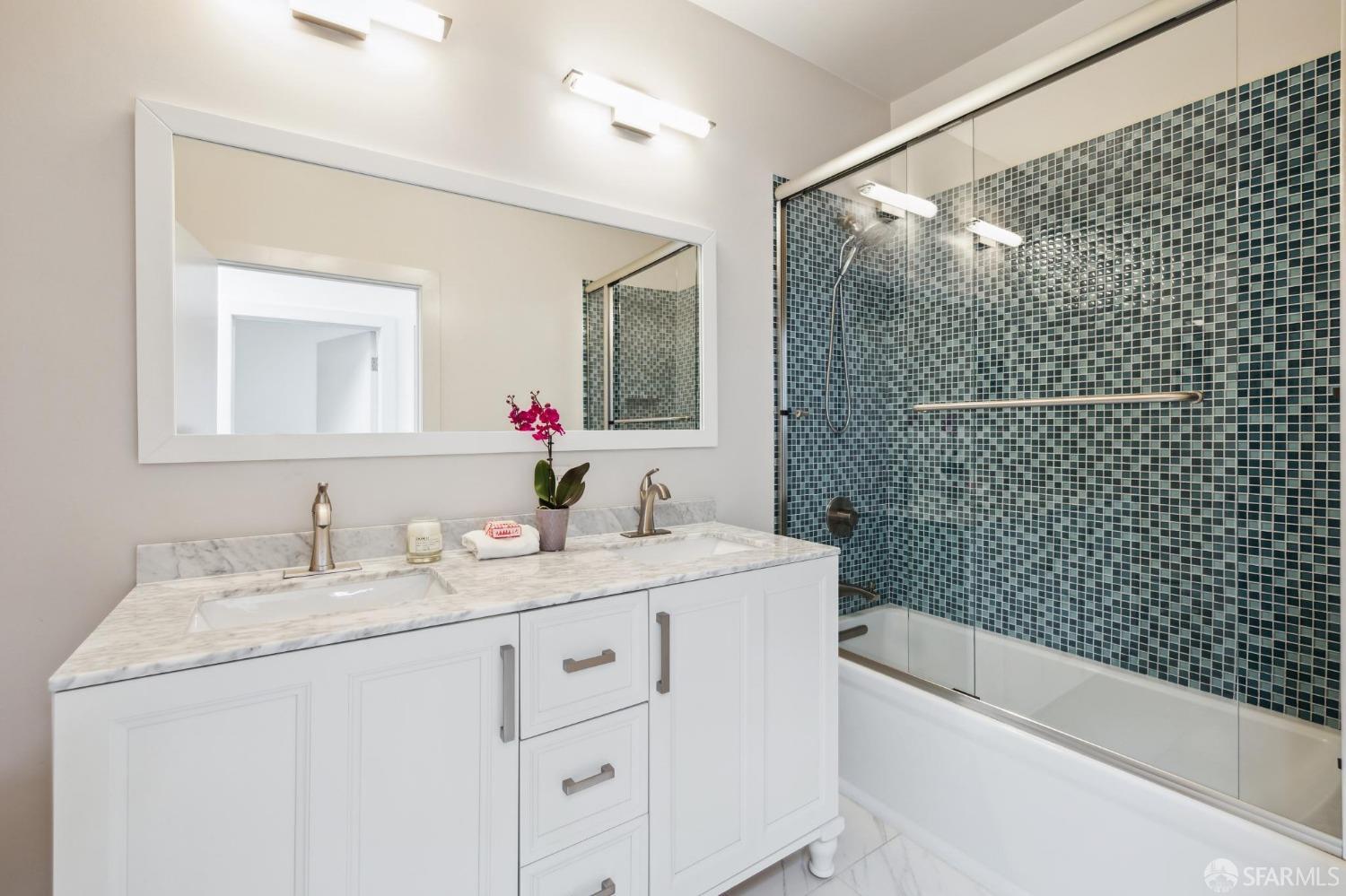 Detail Gallery Image 19 of 37 For 122 Avila St, San Francisco,  CA 94123 - 4 Beds | 2/1 Baths