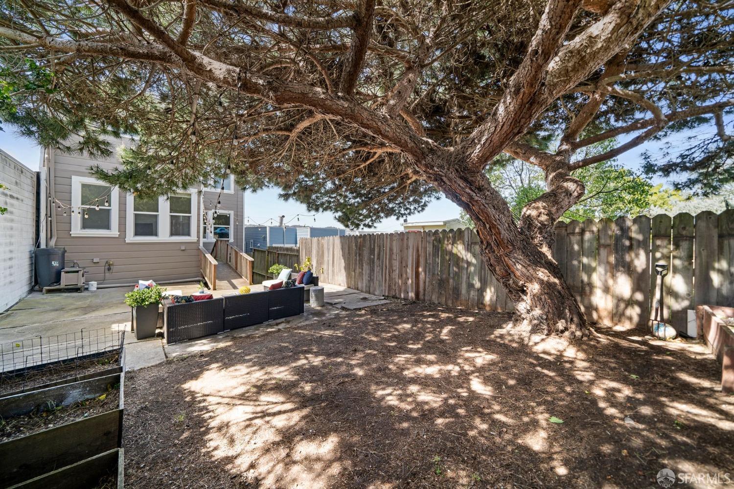 Detail Gallery Image 34 of 48 For 1448 Oakdale Ave, San Francisco,  CA 94124 - 4 Beds | 2 Baths