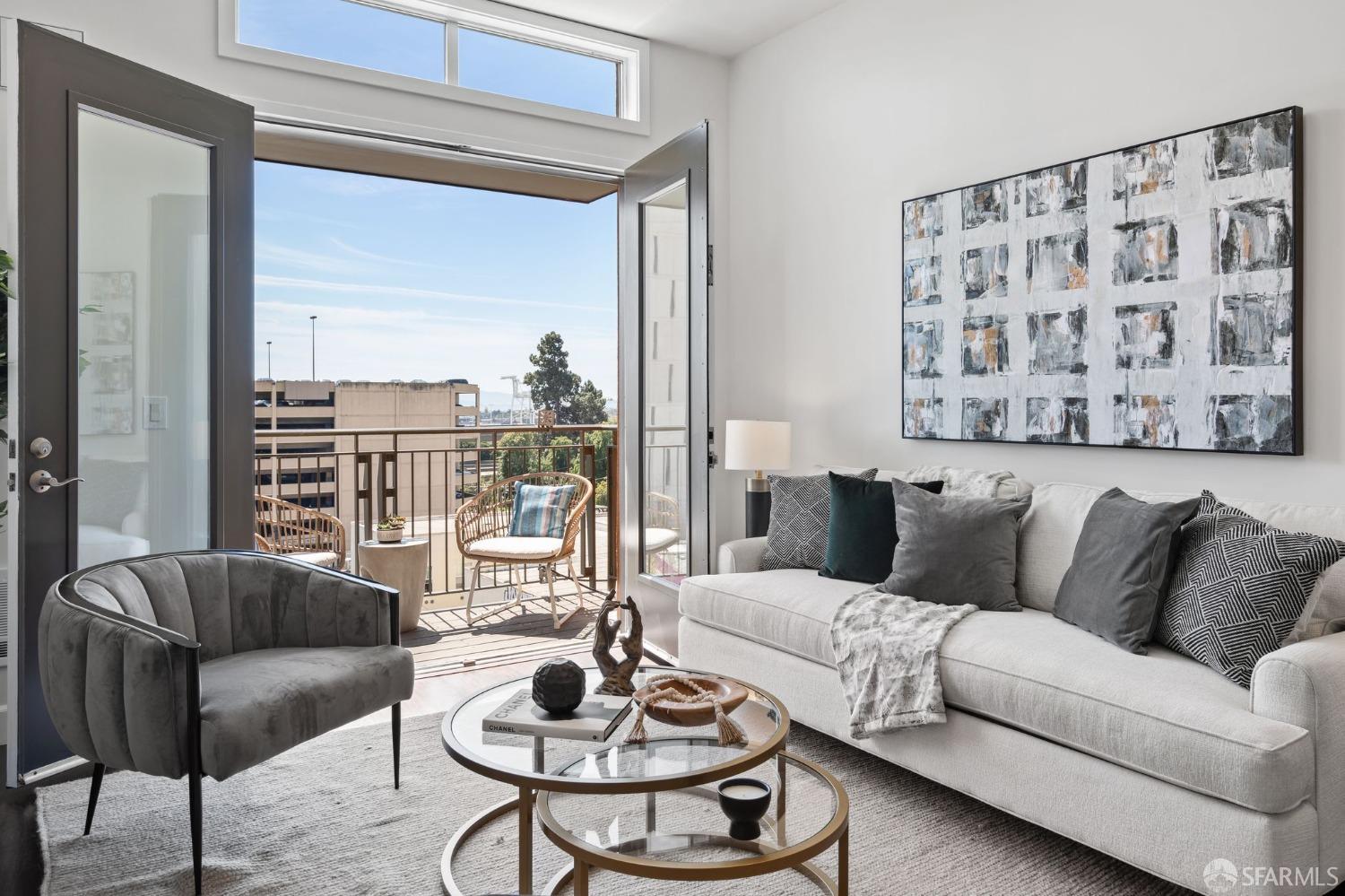 Detail Gallery Image 2 of 37 For 585 9th St #627,  Oakland,  CA 94607 - 1 Beds | 1 Baths