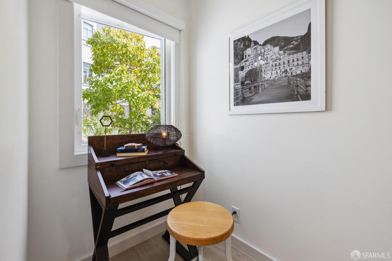 Detail Gallery Image 17 of 37 For 122 Avila St, San Francisco,  CA 94123 - 4 Beds | 2/1 Baths