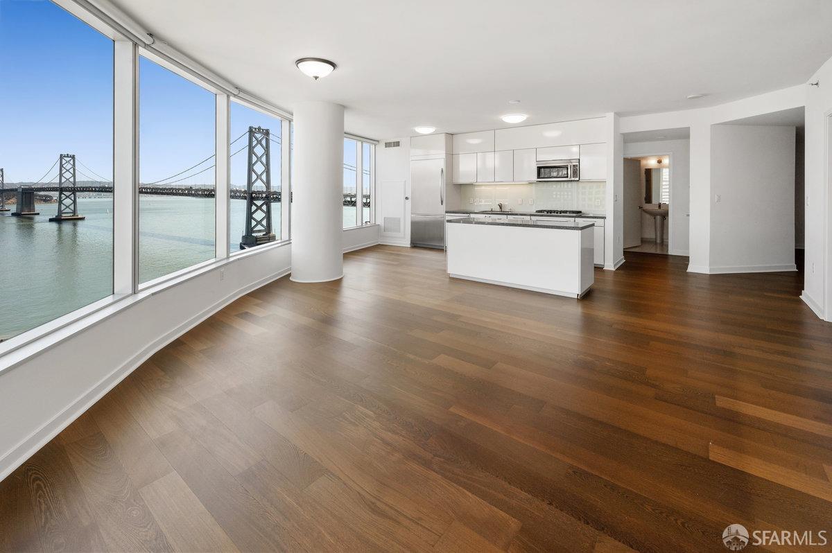 Detail Gallery Image 2 of 31 For 338 Spear St 22b,  San Francisco,  CA 94105 - 2 Beds | 2 Baths