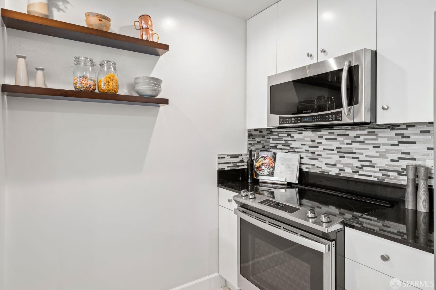 Detail Gallery Image 11 of 37 For 585 9th St #627,  Oakland,  CA 94607 - 1 Beds | 1 Baths