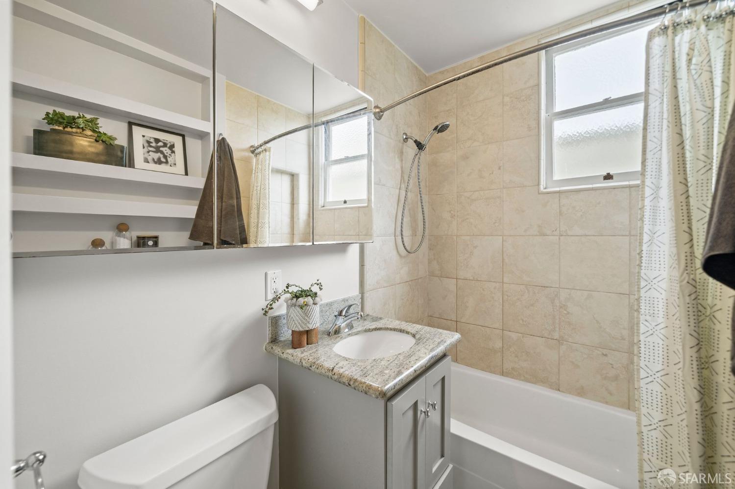 Detail Gallery Image 18 of 22 For 1260 Clay St #205,  San Francisco,  CA 94108 - 1 Beds | 1 Baths