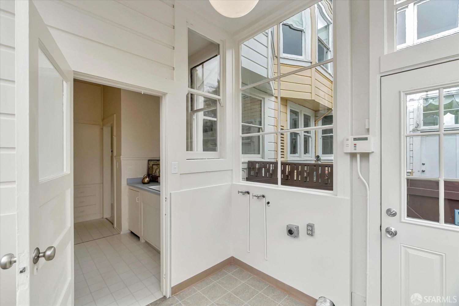 Detail Gallery Image 22 of 97 For 3806 Clay St, San Francisco,  CA 94118 - 4 Beds | 2/1 Baths