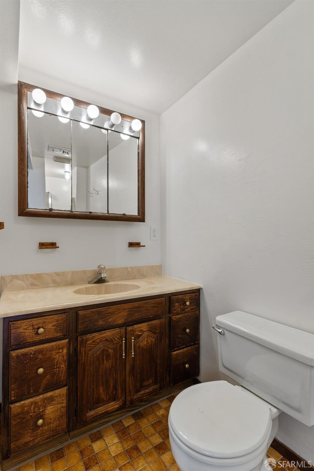 Detail Gallery Image 42 of 59 For 229 2nd Ave, Daly City,  CA 94014 - 3 Beds | 1/1 Baths