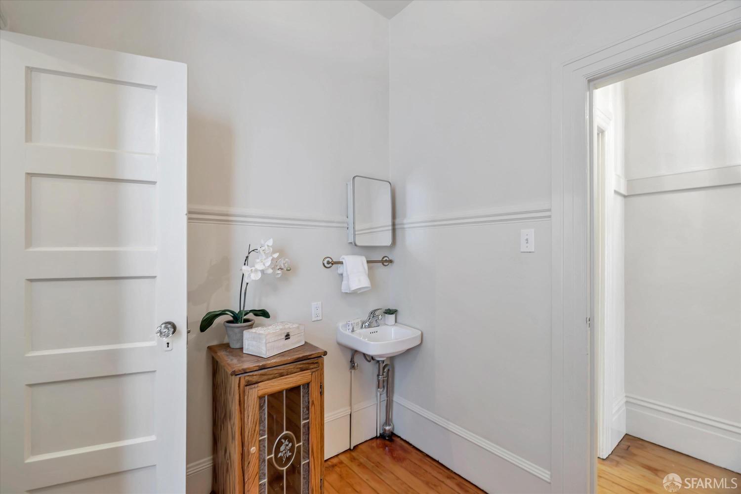 Detail Gallery Image 31 of 97 For 3806 Clay St, San Francisco,  CA 94118 - 4 Beds | 2/1 Baths