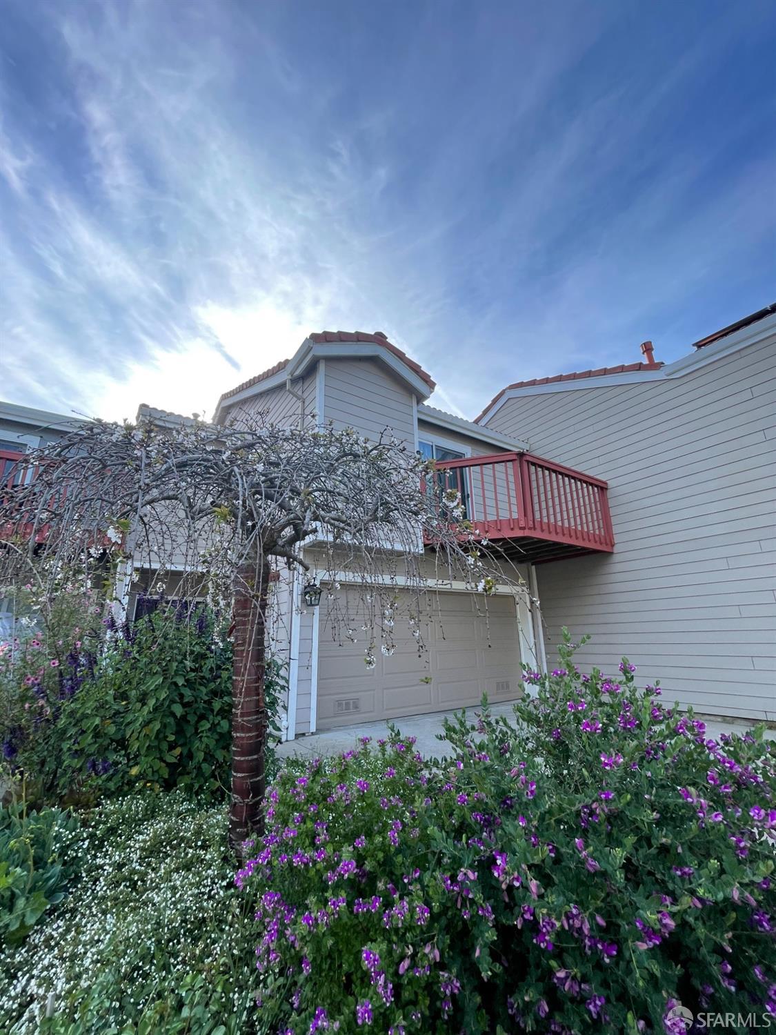 Detail Gallery Image 1 of 1 For 9 Carpenter Ct, San Francisco,  CA 94124 - 3 Beds | 2/1 Baths