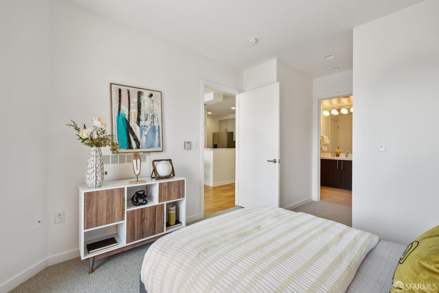 Detail Gallery Image 18 of 26 For 555 Bartlett St #306,  San Francisco,  CA 94110 - 2 Beds | 2 Baths