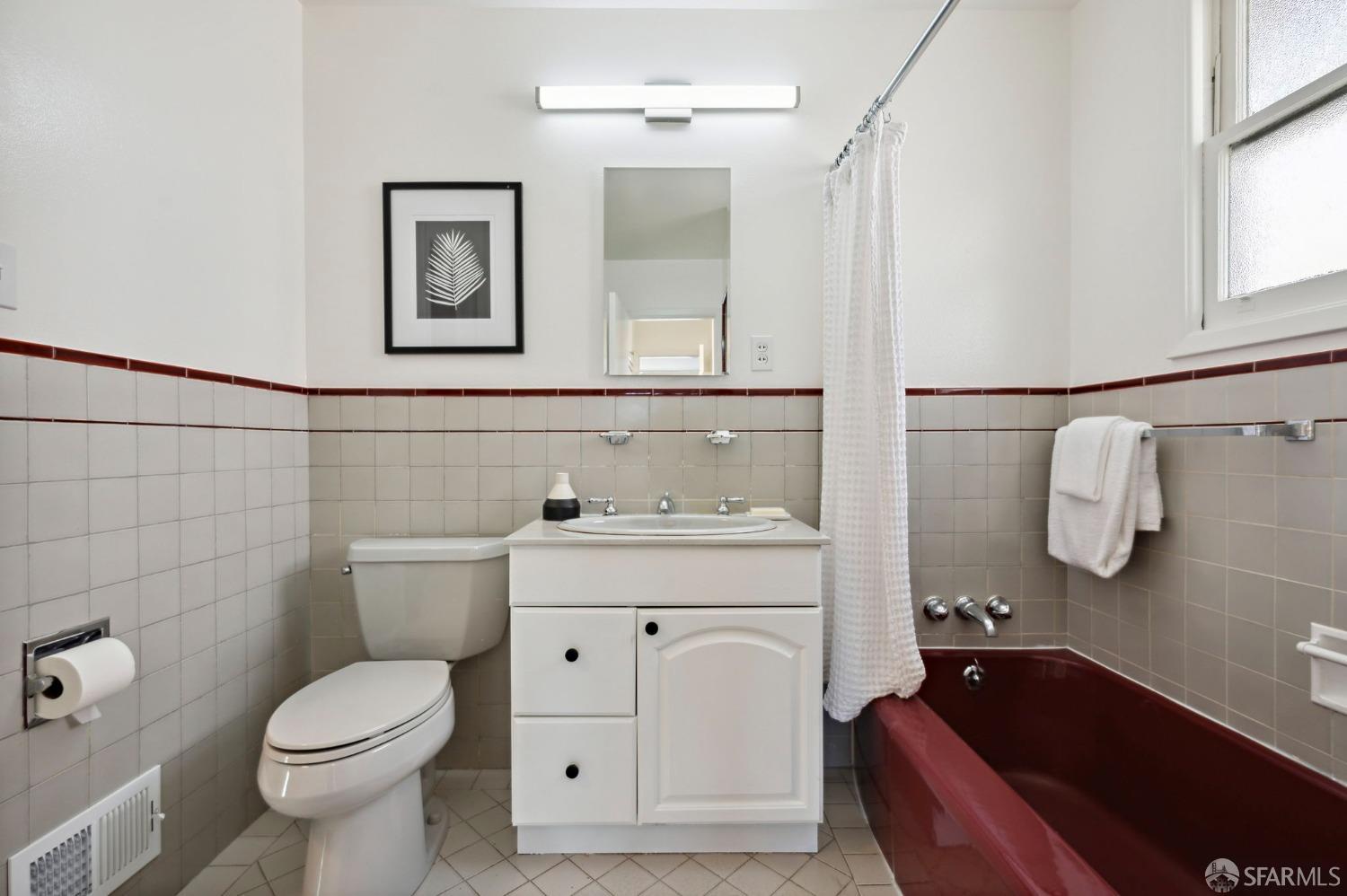 Detail Gallery Image 29 of 65 For 1780 Eucalyptus Dr, San Francisco,  CA 94132 - 4 Beds | 2/1 Baths