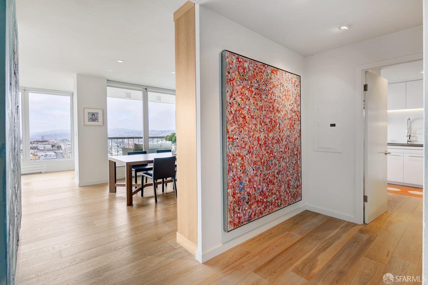 Detail Gallery Image 8 of 45 For 1070 Green St #1202,  San Francisco,  CA 94133 - 3 Beds | 2/1 Baths