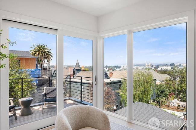 Detail Gallery Image 4 of 30 For 1465 Masonic Ave #2,  San Francisco,  CA 94117 - 2 Beds | 2/1 Baths