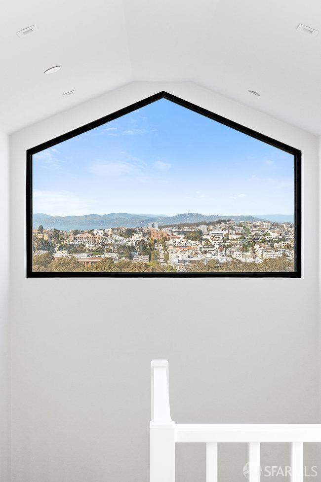 Detail Gallery Image 13 of 48 For 1465 Masonic Ave #1,  San Francisco,  CA 94117 - 3 Beds | 2/1 Baths