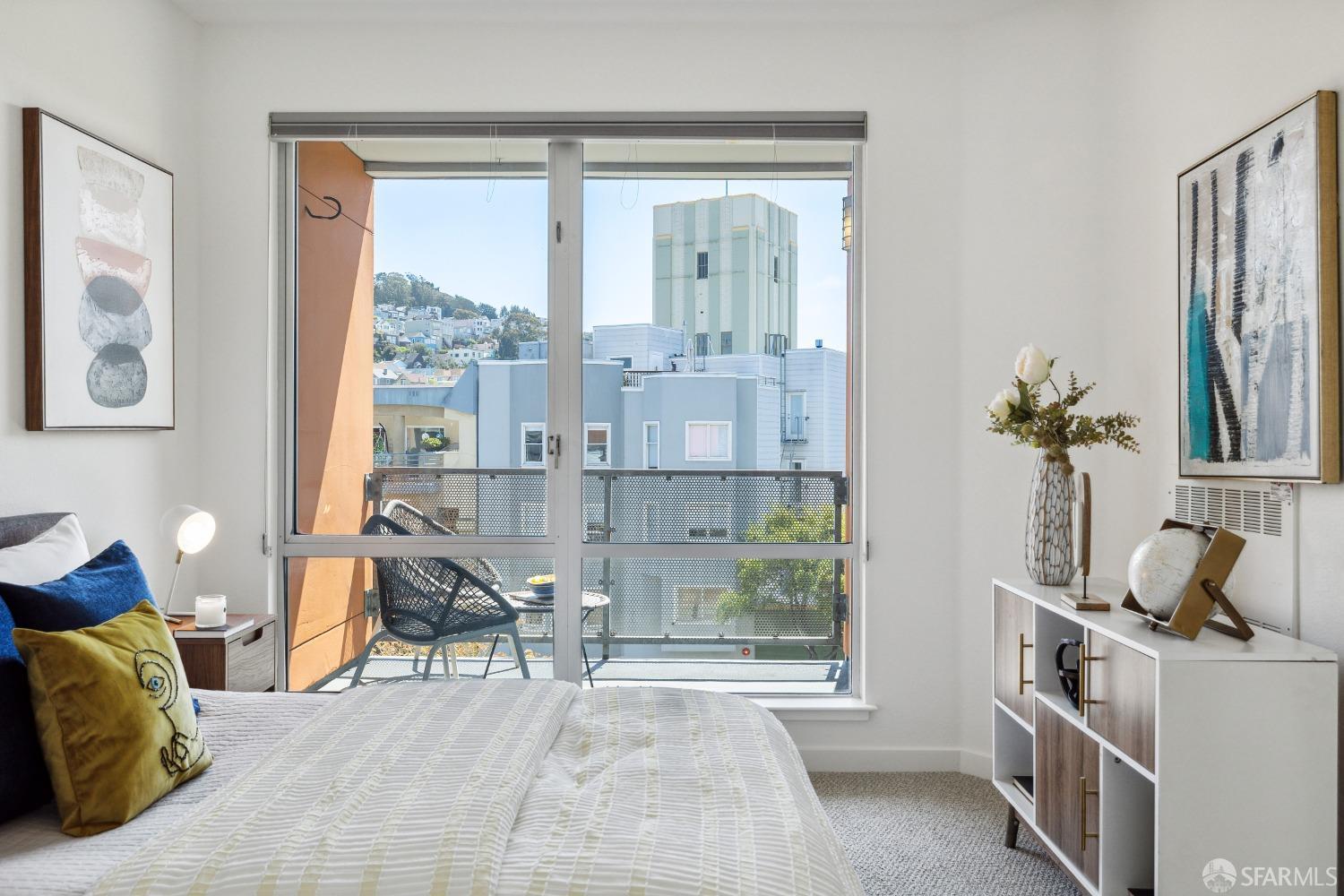 Detail Gallery Image 19 of 26 For 555 Bartlett St #306,  San Francisco,  CA 94110 - 2 Beds | 2 Baths
